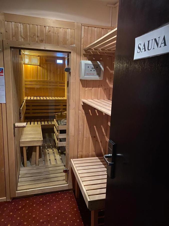 Hotel Miraj - Restaurant & Sauna & Biliard Poiana Braşov Exterior foto