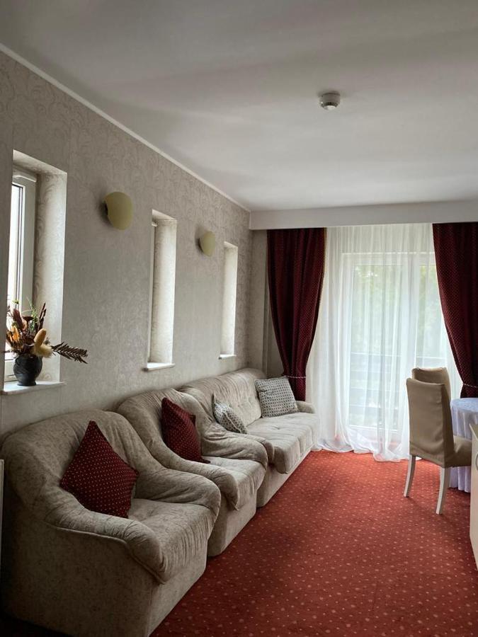 Hotel Miraj - Restaurant & Sauna & Biliard Poiana Braşov Exterior foto