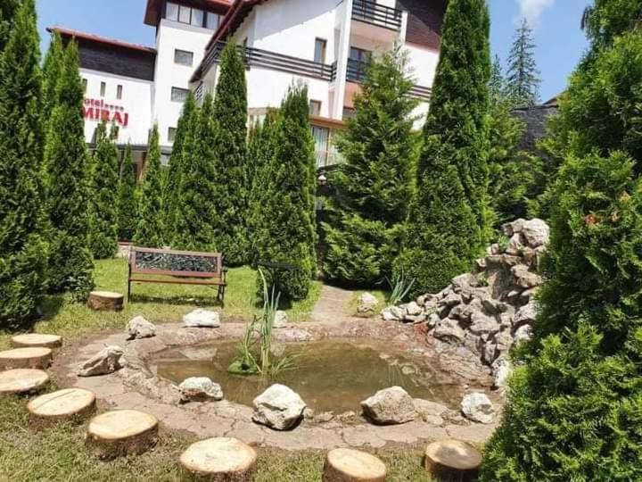 Hotel Miraj - Restaurant & Sauna & Biliard Poiana Braşov Exterior foto