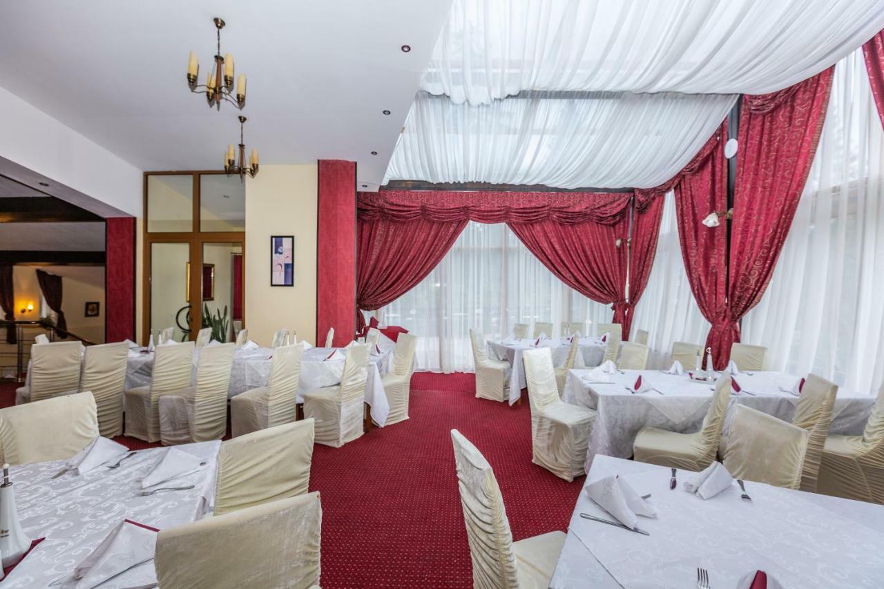 Hotel Miraj - Restaurant & Sauna & Biliard Poiana Braşov Exterior foto